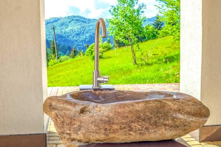 The Advantages of Having a Stone Sink in your Bathroom