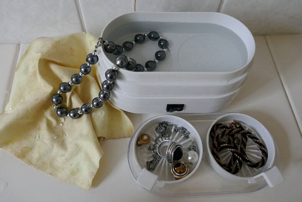 Home Tricks to Clean Your Jewelry