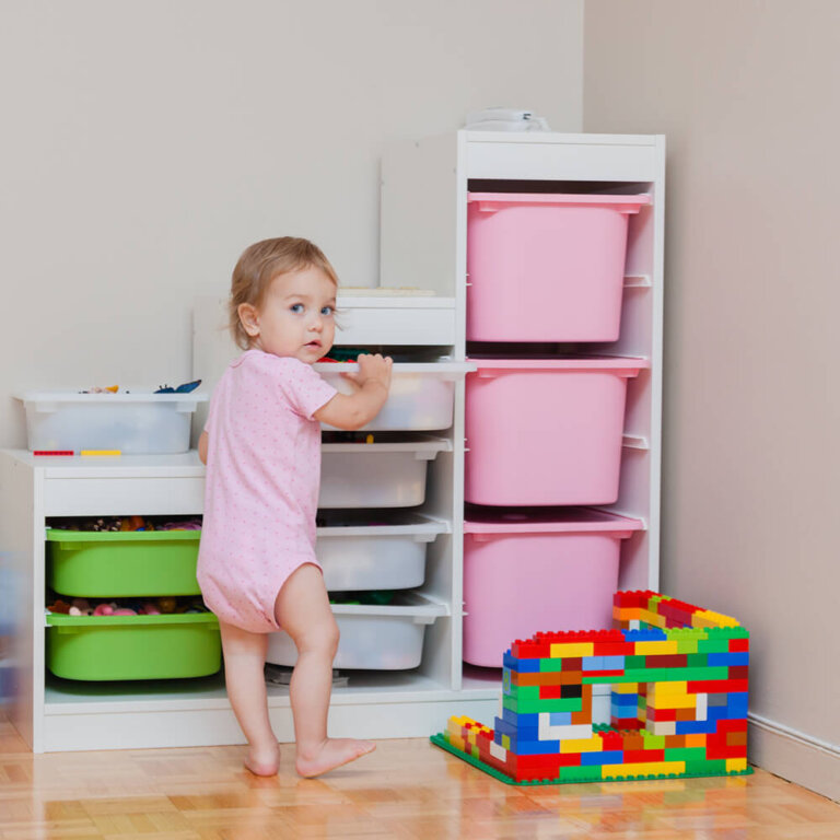 How to Store Items in a Child's Room?
